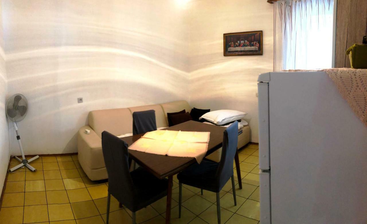 Apartmani Zorka Подстрана Экстерьер фото