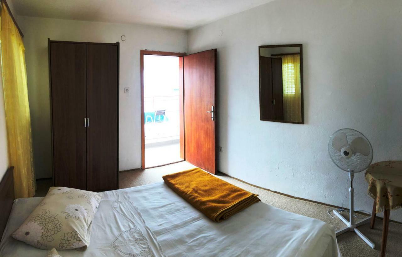 Apartmani Zorka Подстрана Экстерьер фото
